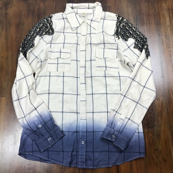 Gimmicks by BKE Window Pane Snap Front Shirt - Picture 3 of 7
